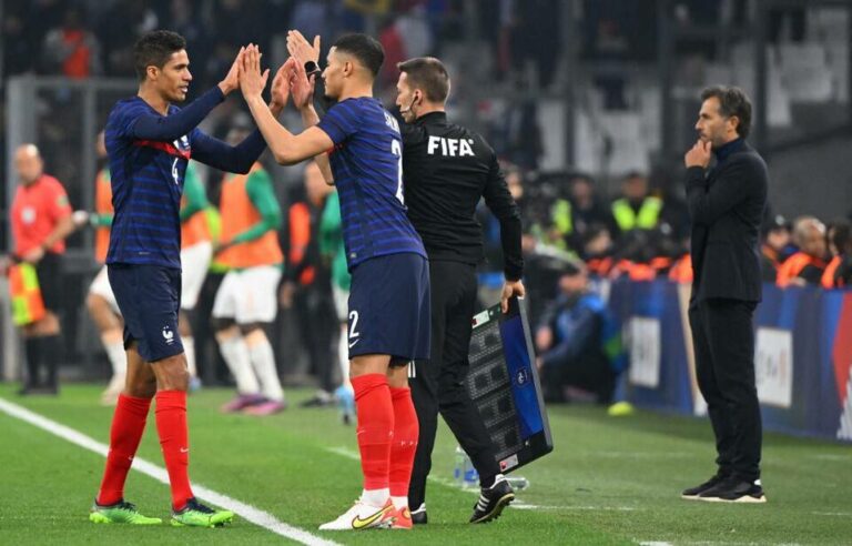 Nouveau chez les Bleus, Saliba incarne-t-il le futur au poste de défenseur ?