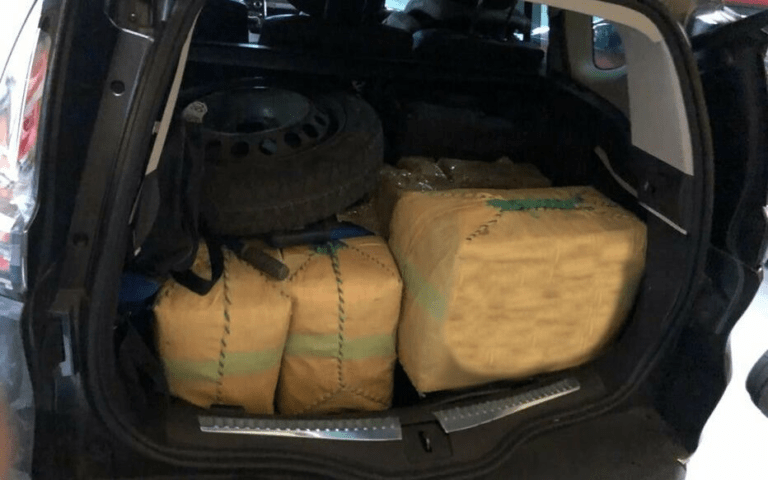 Un réseau francilien de trafic de cannabis démantelé : 400 kg de résine saisis dans un go-fast