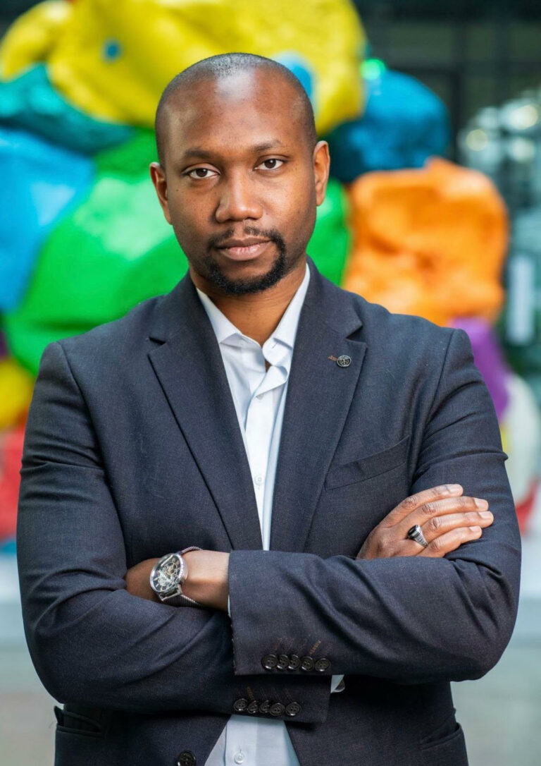 Abdoulaye Sidibé, fondateur de WorkingFit, un acteur engagé pour le sport en Afrique En tant que Franco-Malien et fondateur de WorkingFit.