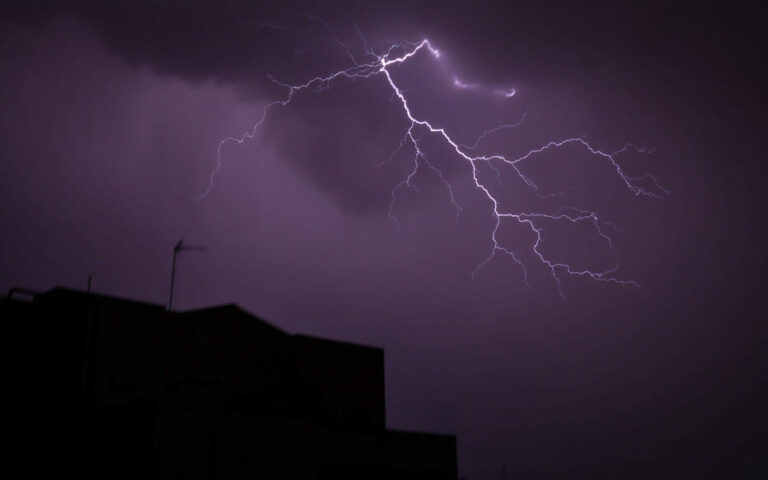 Orages : pluies diluviennes en Île-de-France, inondations dans les Vosges et épreuves des JO interrompues