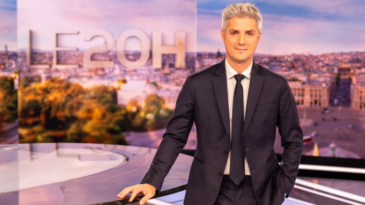 Carton plein pour le premier JT de Jean-Baptiste Boursier sur TF1 ! Il surclasse Julien Arnaud sur France 2 et fait l’unanimité