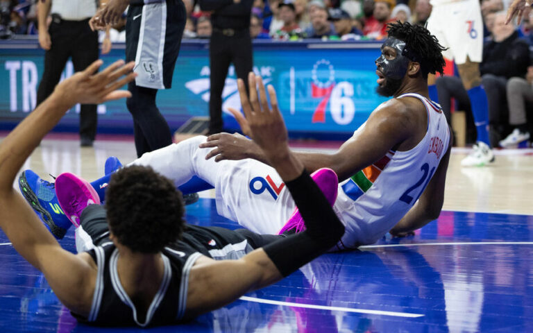 « Quand il est éjecté, c’est une équipe différente » : un roublard Victor Wembanyama fait dégoupiller Embiid en NBA