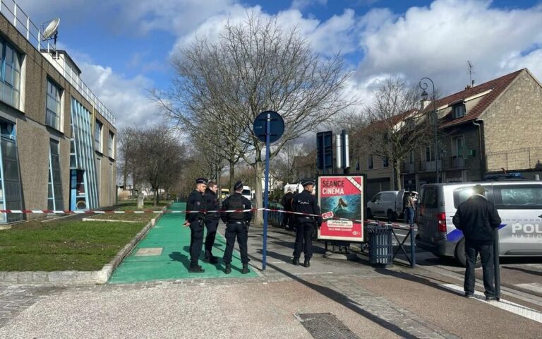 Seine-Saint-Denis : un homme porteur de couteaux tué par la police